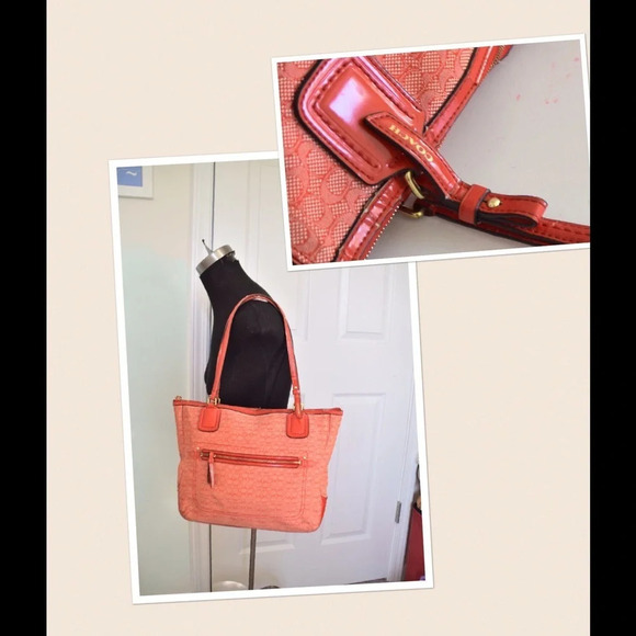 Coach signature logo tote bag